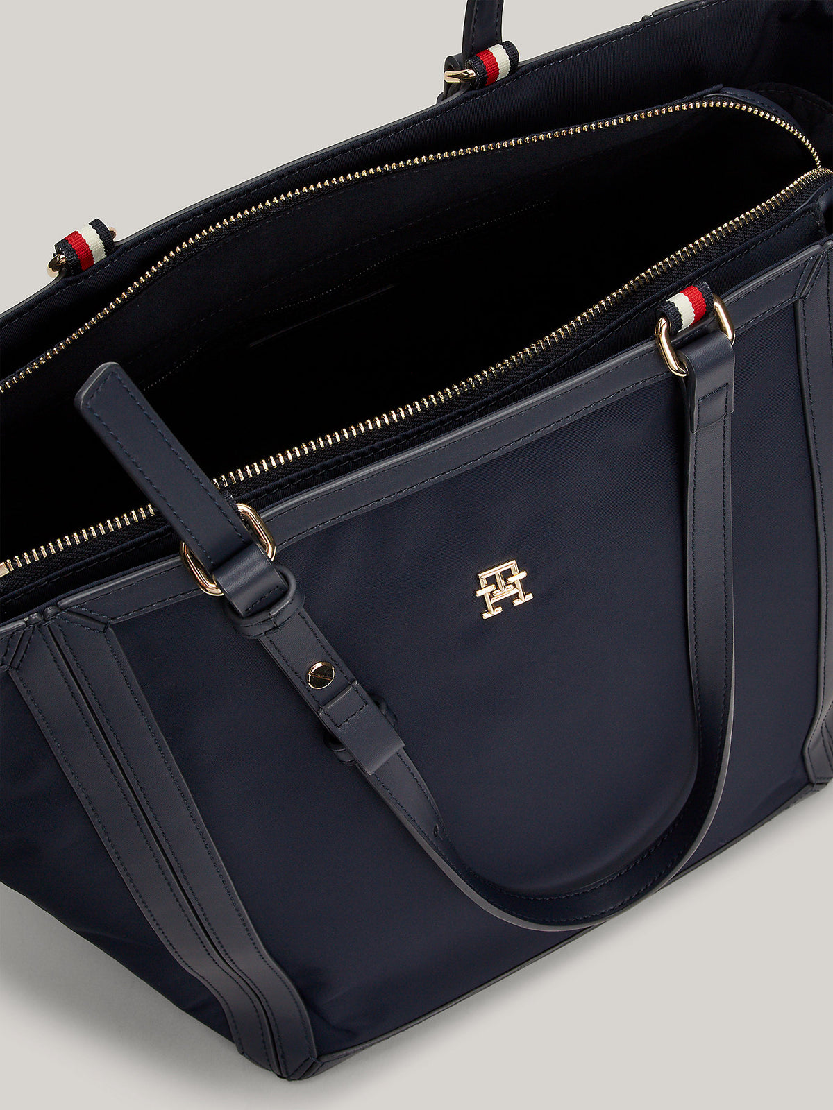 Tommy Hilfiger AW0AW15717 DW6 – alternate3