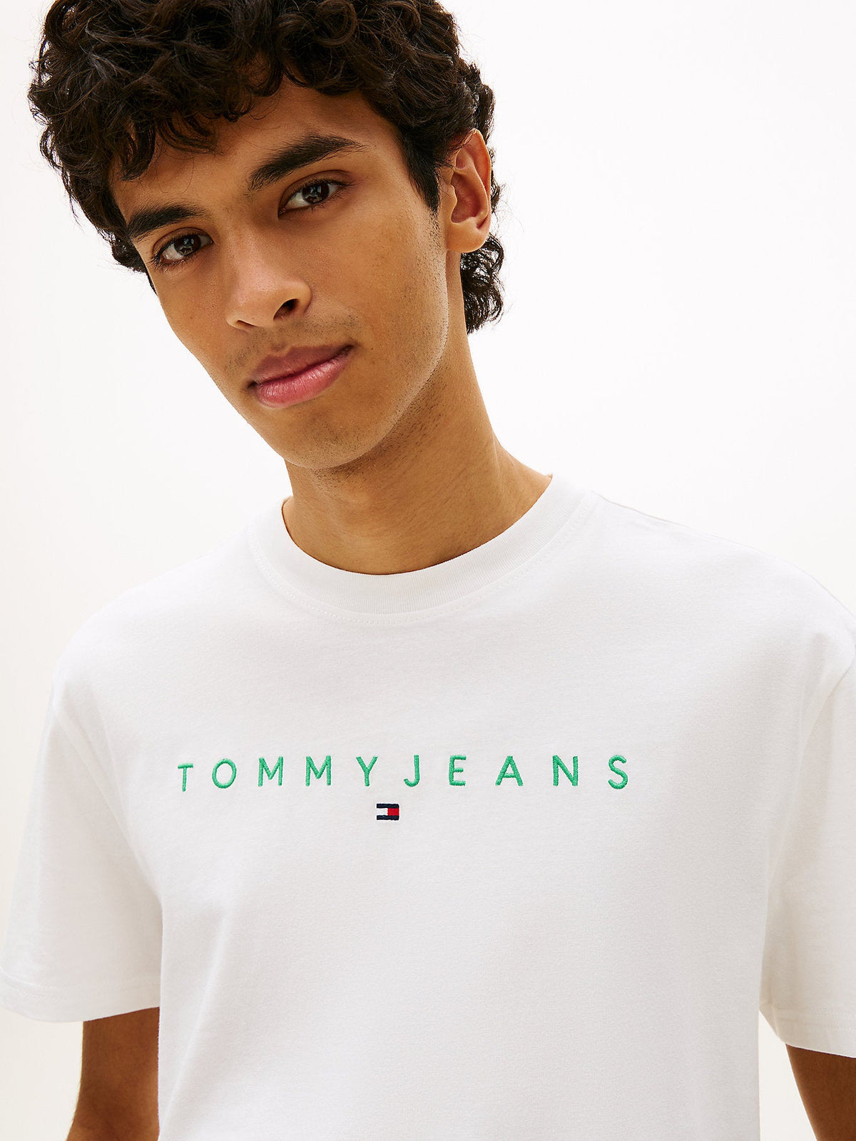 Tommy Hilfiger alternate1