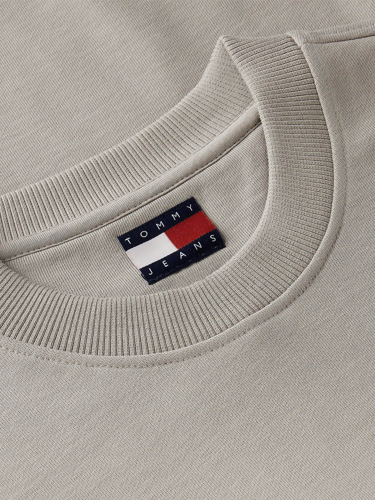 Tommy Hilfiger alternate5