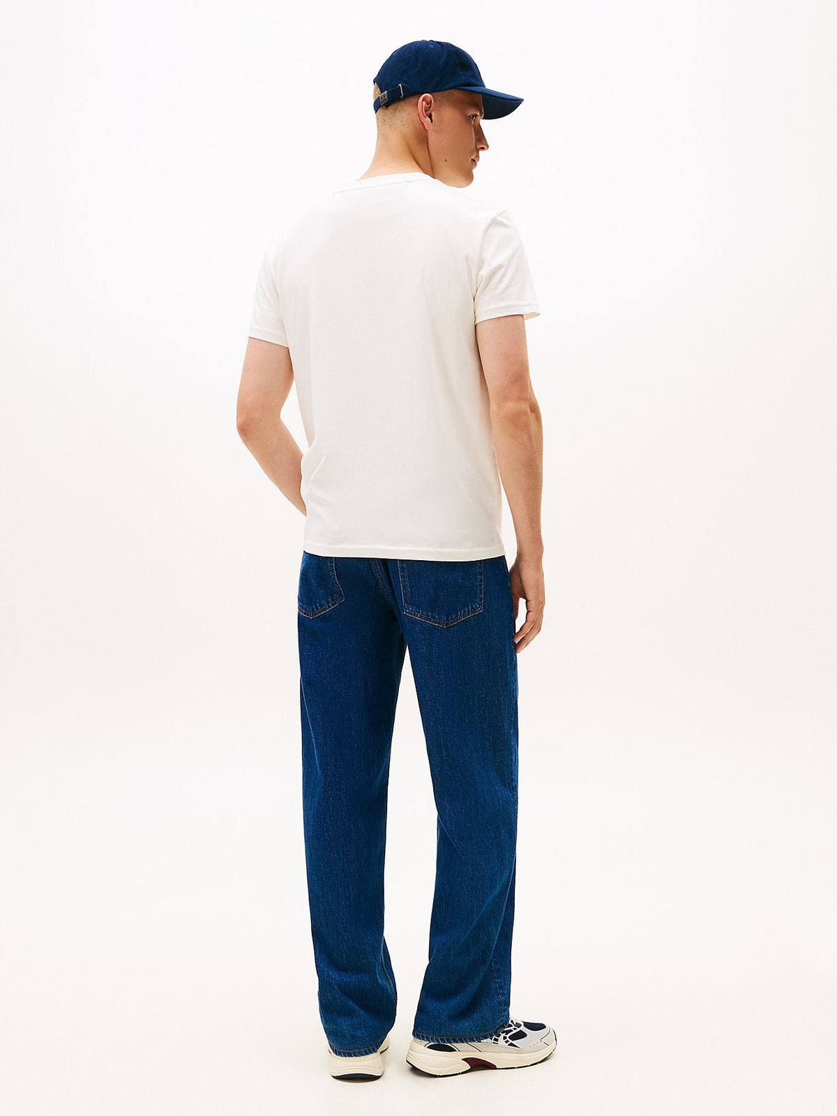 Tommy Hilfiger alternate3
