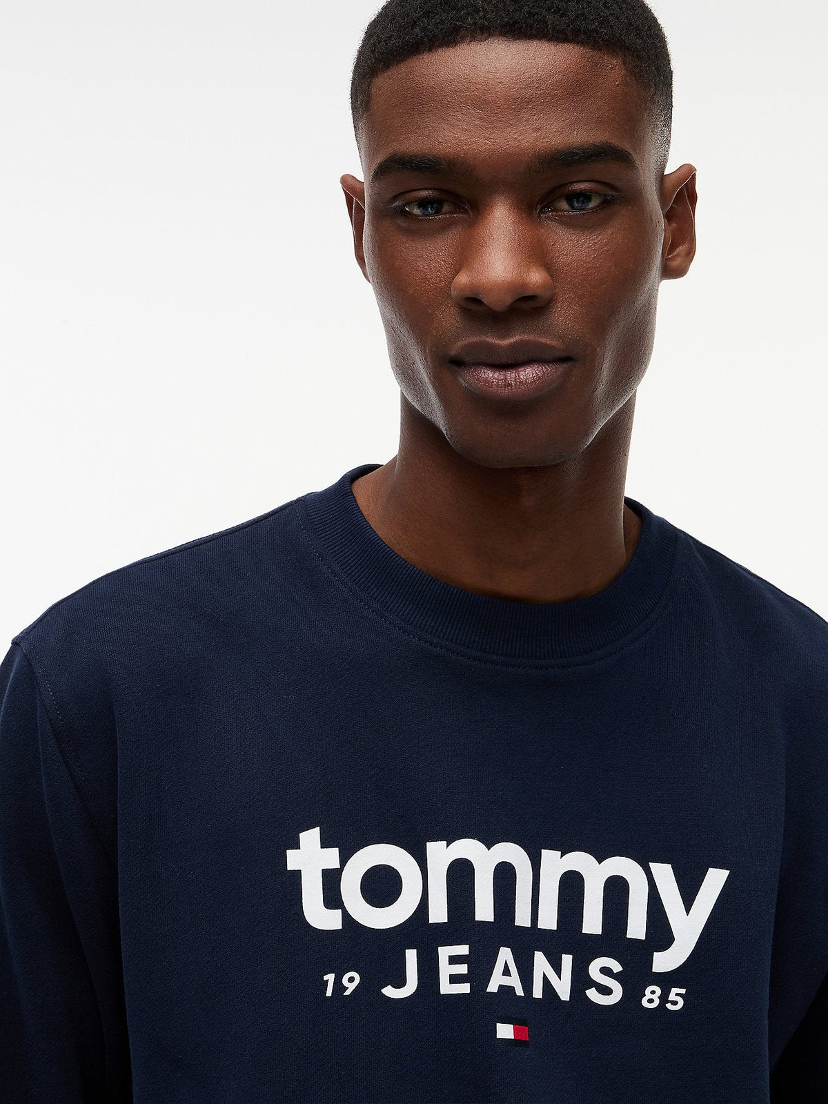Tommy Hilfiger alternate2
