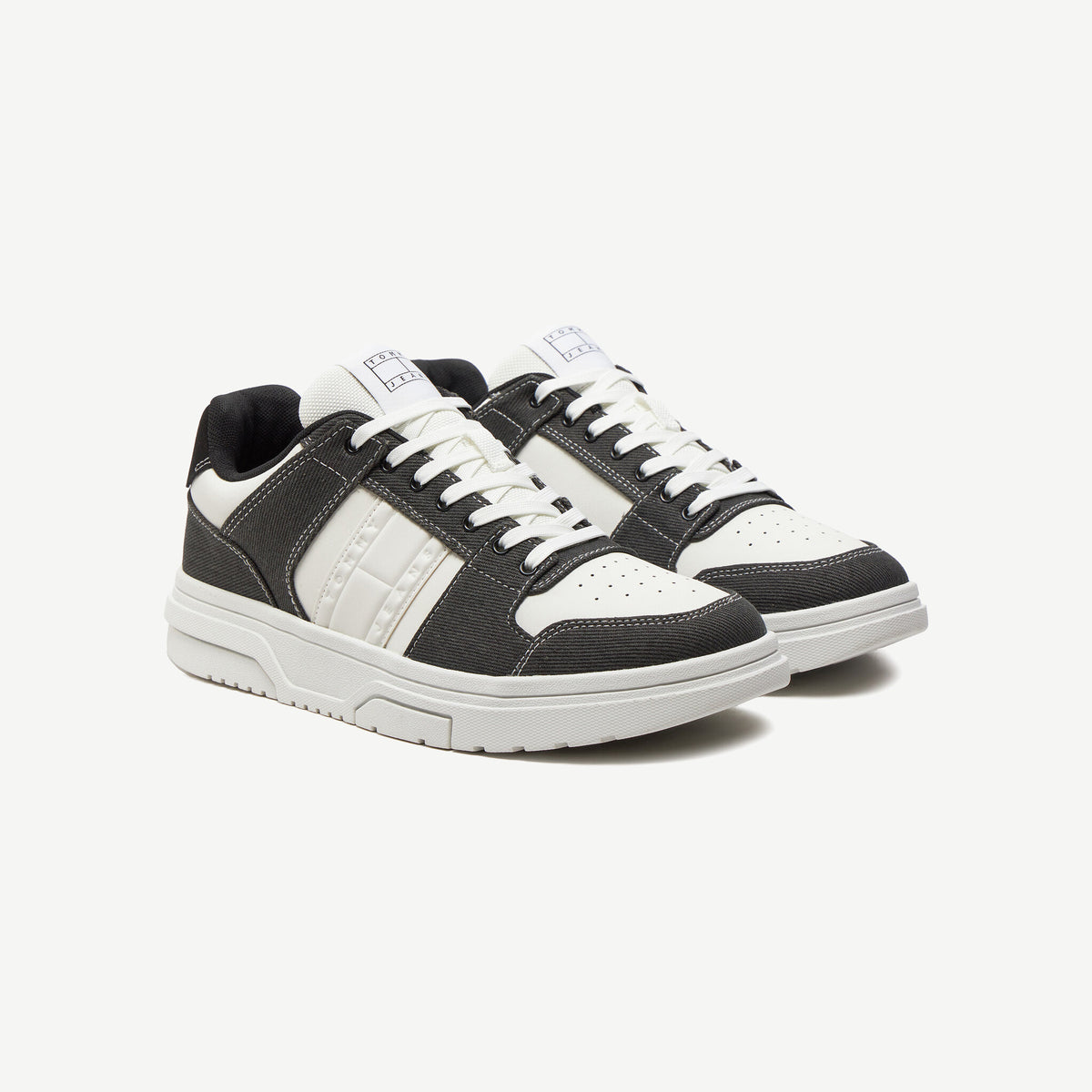Tommy Hilfiger EM0EM01428 juodi vyriški laisvalaikio batai – pora