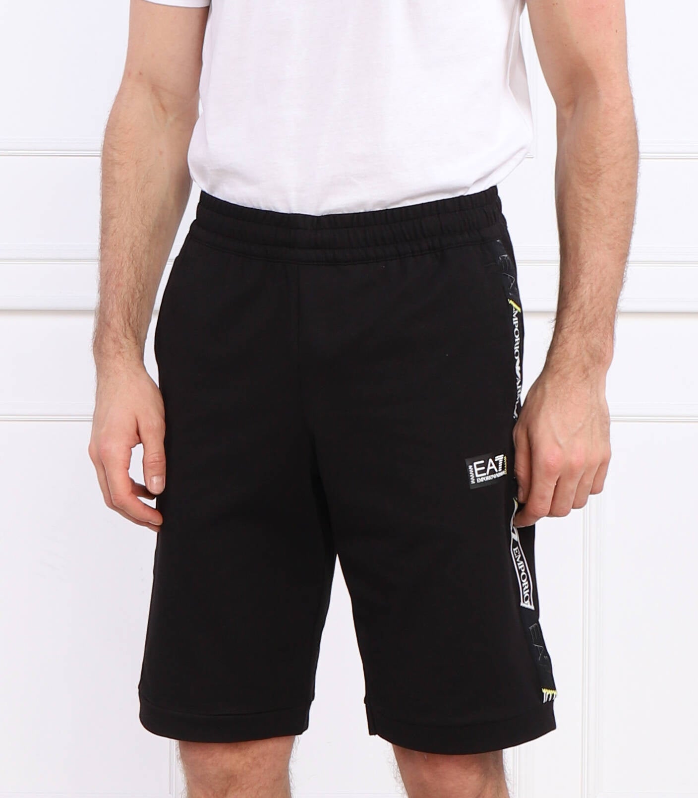 Emporio Armani EA7 vyriški šortai