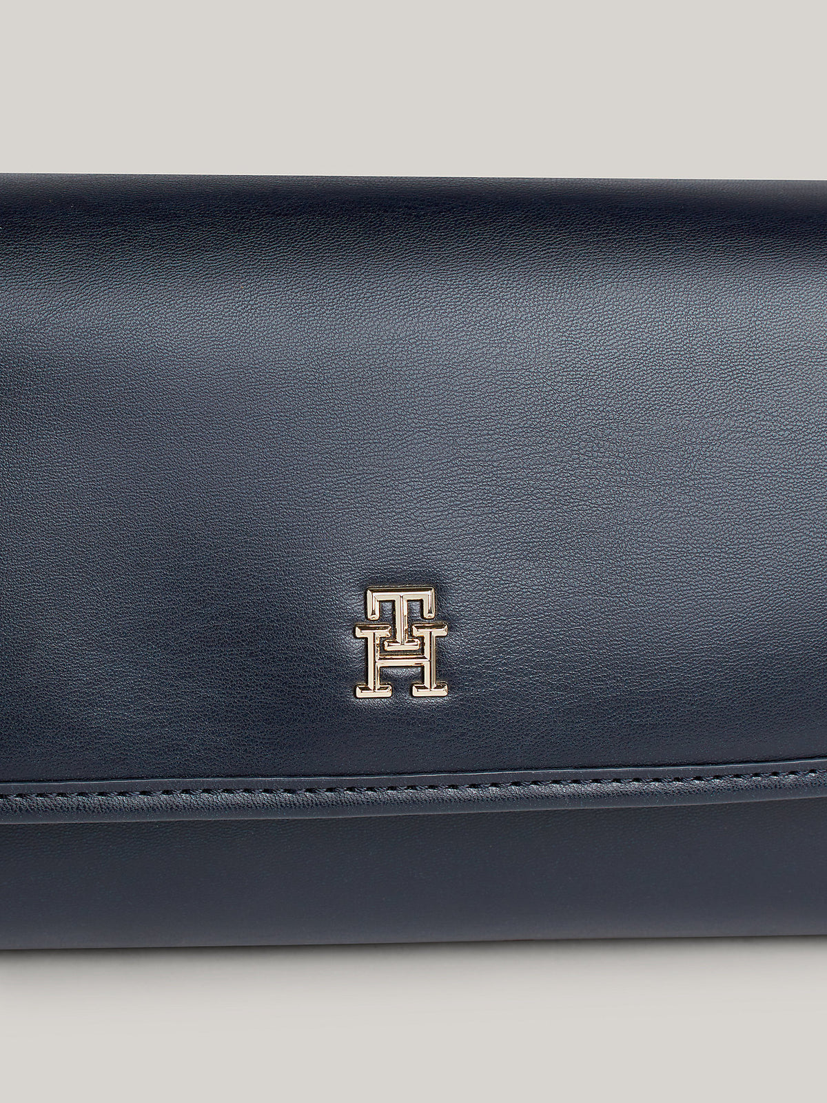 Tommy Hilfiger AW0AW16162 DW6 – alternate2