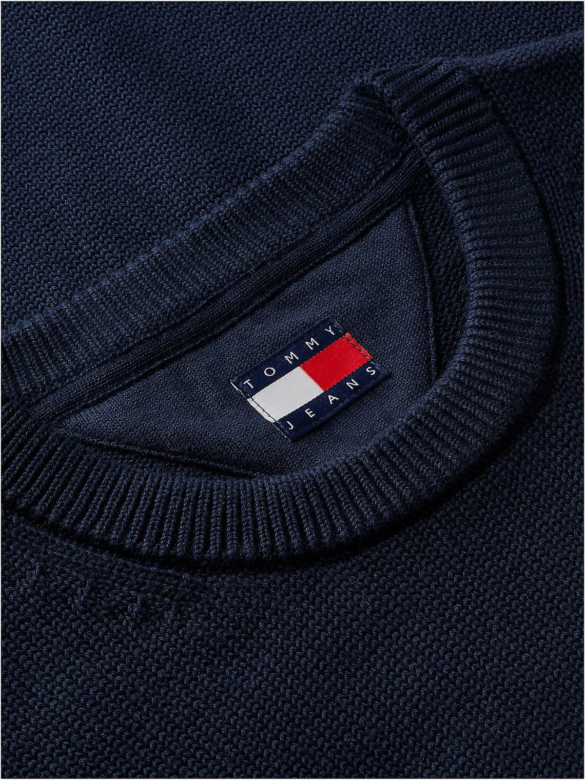 Tommy Hilfiger alternate7