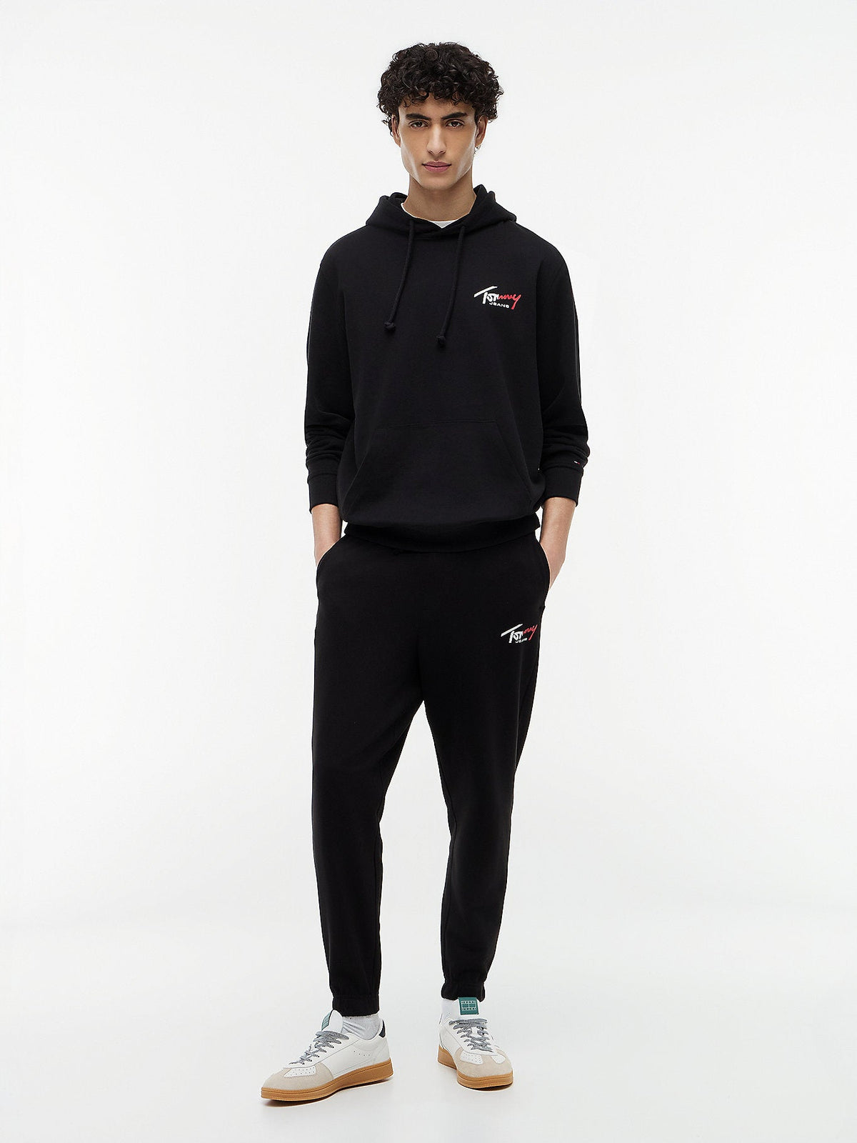 Tommy Hilfiger alternate1