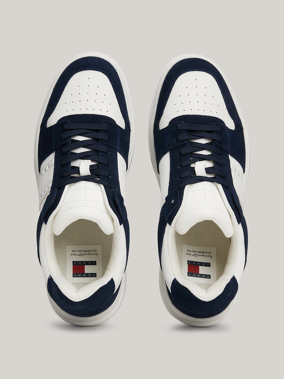Tommy Hilfiger EM0EM01371 C1G – alternate2