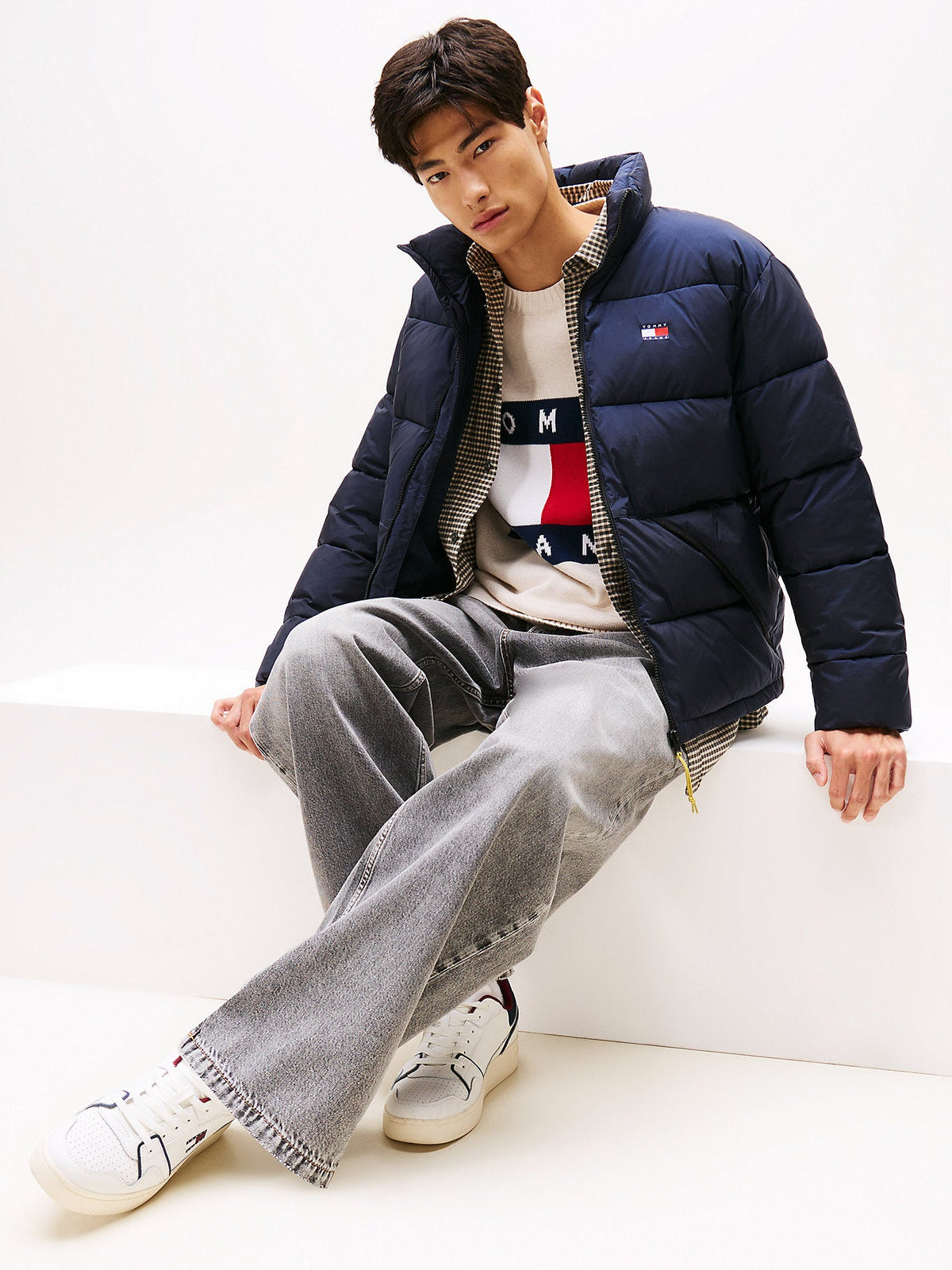 Tommy Hilfiger alternate7