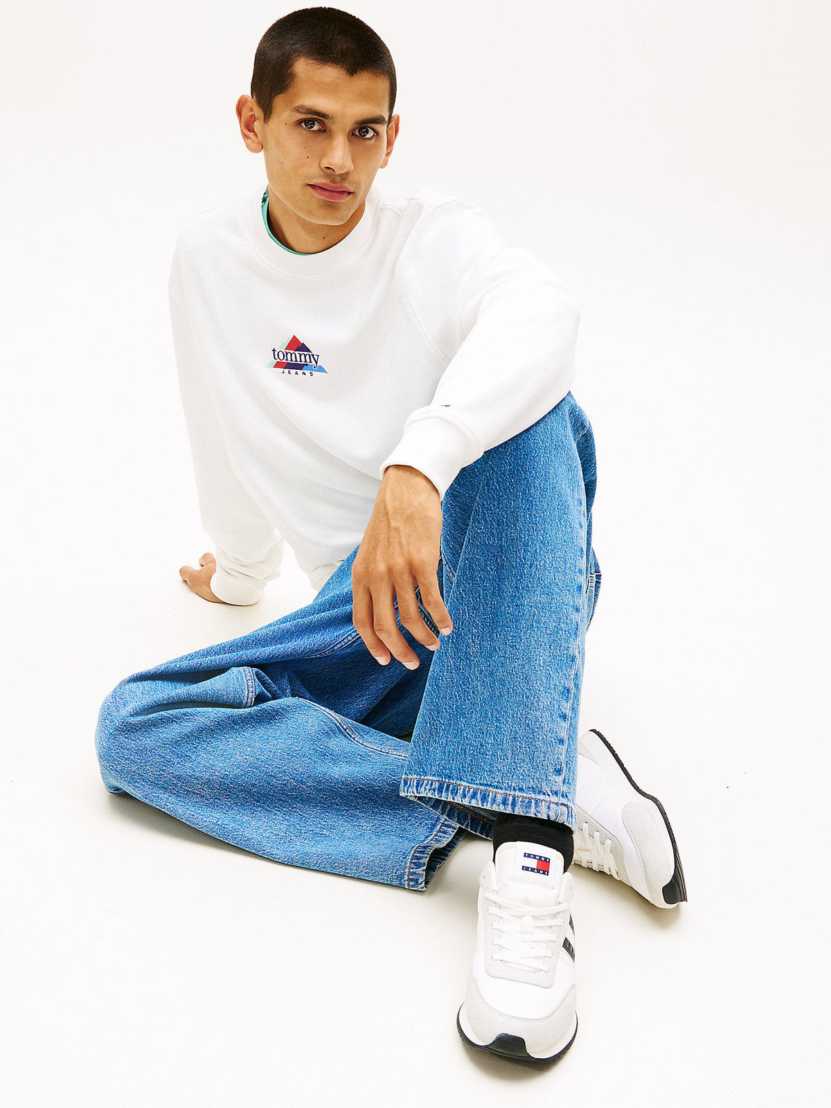 Tommy Hilfiger alternate7