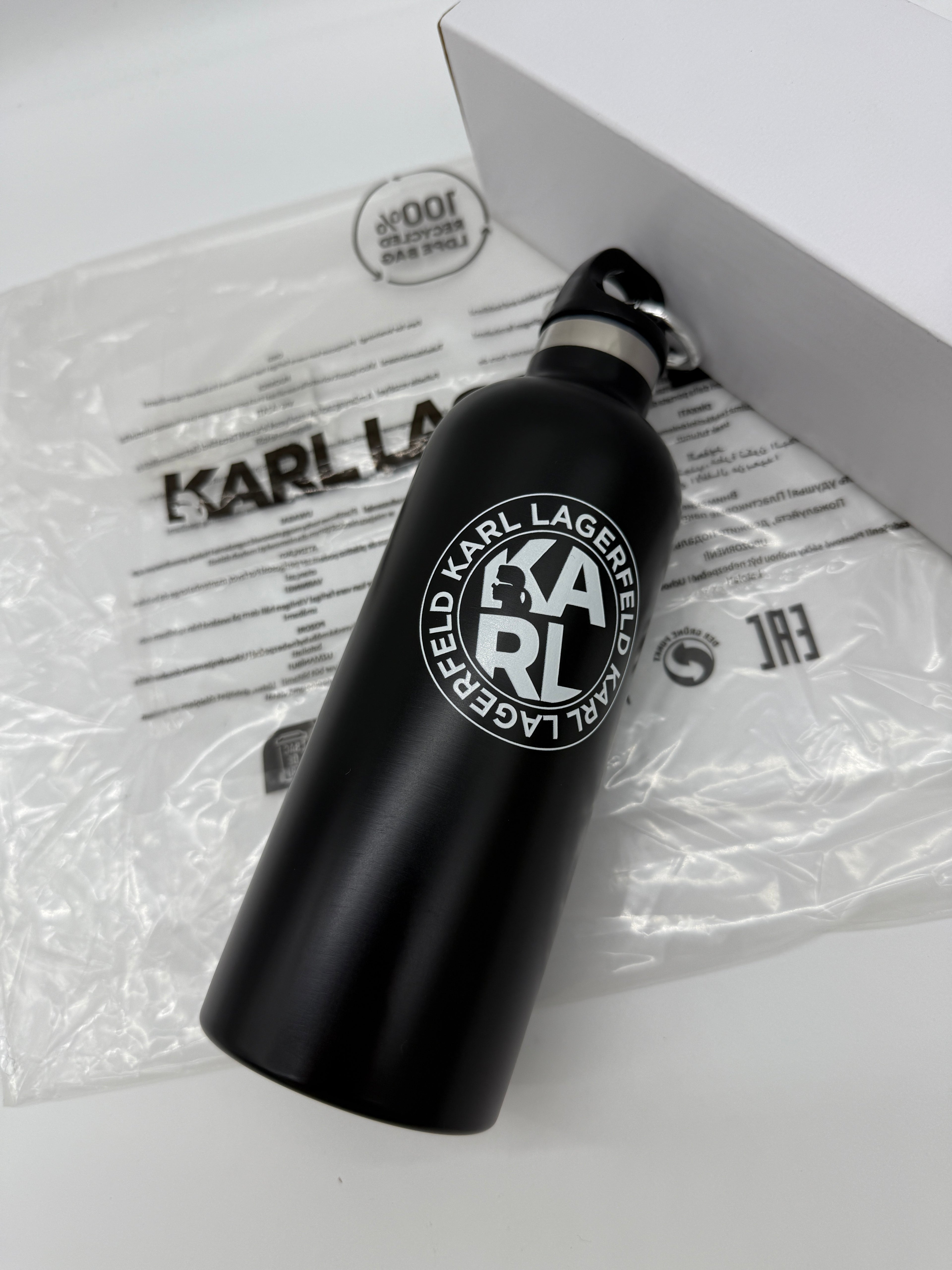 Karl Lagerfeld gertuvė