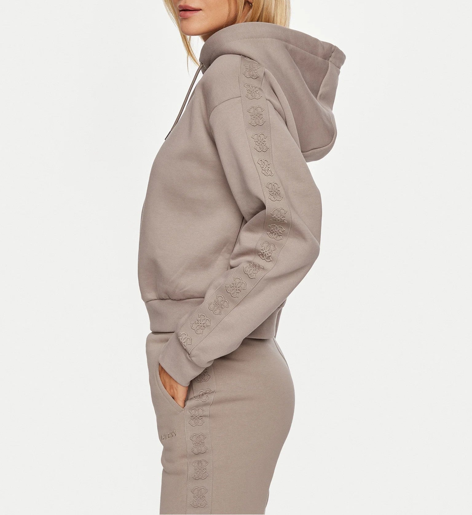 Guess moteriškas džemperis