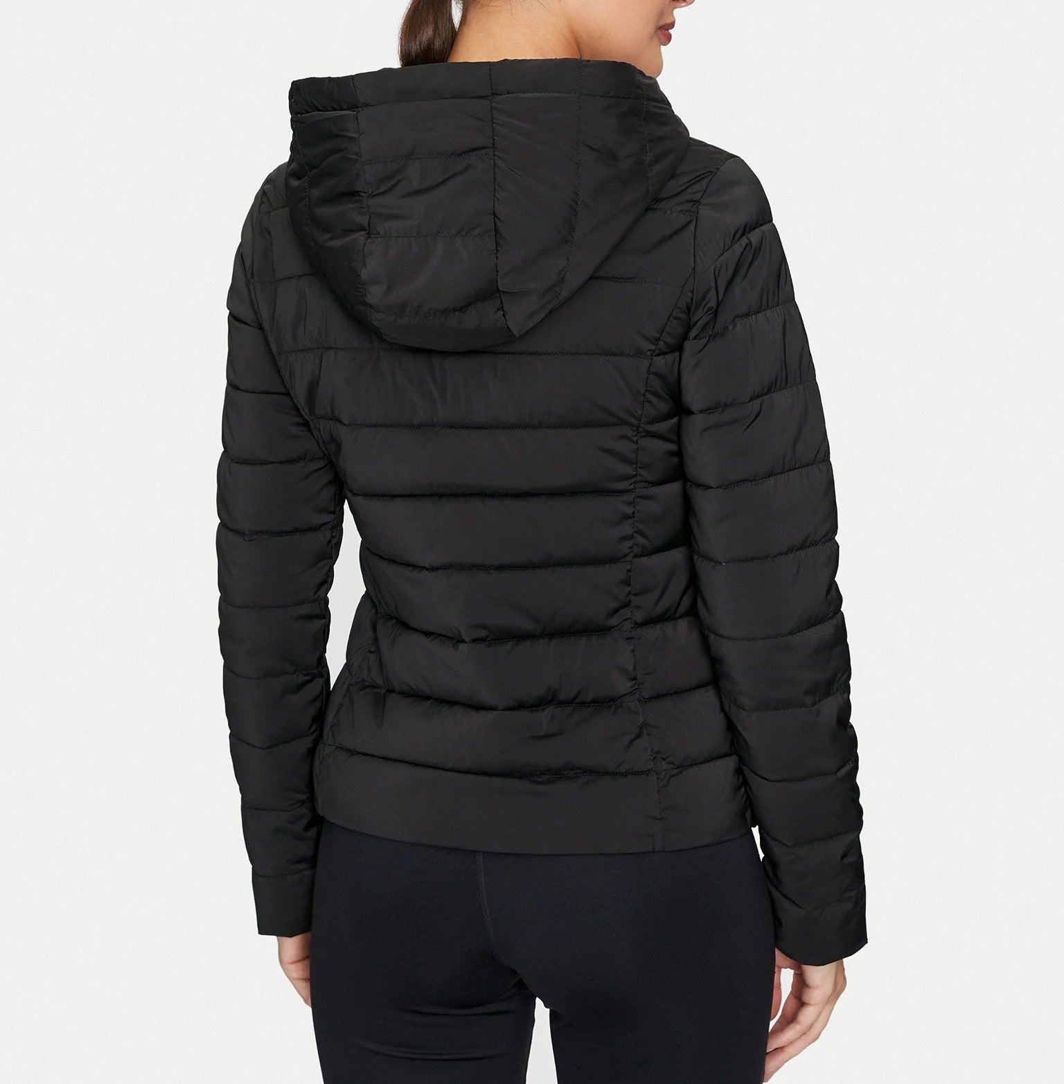 Guess moterška striukė